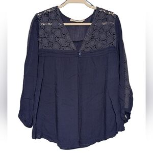Solitaire Crochet Long-Sleeve Blouse
